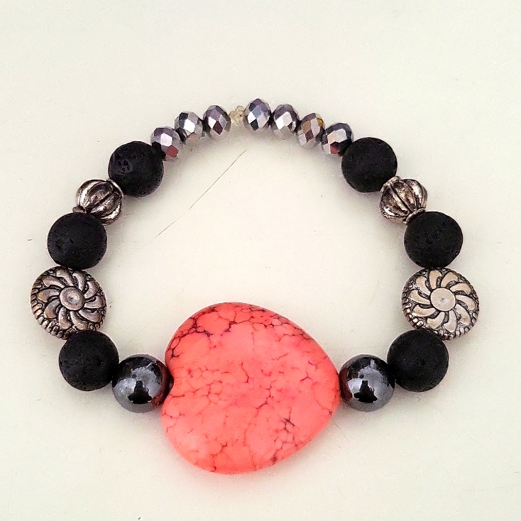 Handmade 3 Stone Heart Hematite Lavarock Beaded Stretch Bracelet 7 15$